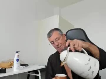 200gentleman on Chaturbate 