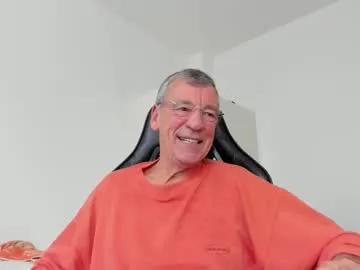 200gentleman on Chaturbate 