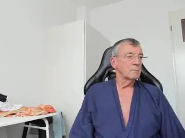 200gentleman on Chaturbate 