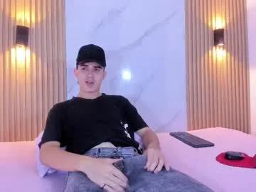 alejo_gray1 — GOAL: cum show [955 tokens remaining] Welcome to my room! #boy  #18  #hairy   #twink #bigcock