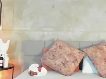 aynaraross1 — You are welcome to enjoy the best hairy pussy #squirt #hairy #latina #ebony #bush [2000 tokens remaining]