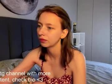 ellie_hollow — GOAL: ahegao [0 tokens remaining] My name is Ellie. I am a beginner, I hope you can help me master this space! #new #bigboobs #skinny #18 #teen