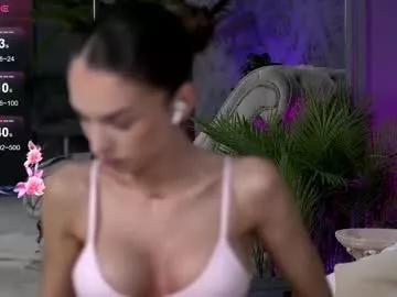 esmeainsley on Chaturbate 