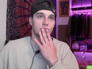 folleti7 on Chaturbate 