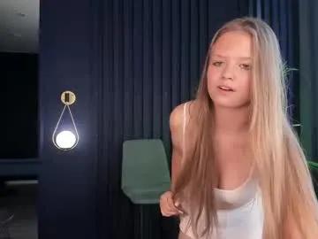 hidden_charm_ on Chaturbate 