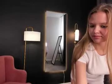 hidden_charm_ on Chaturbate 