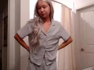 lilyyymonroee on Chaturbate 