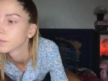 lisi4ka_basik33 on Chaturbate 