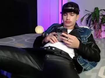 lylebennett_ on Chaturbate 