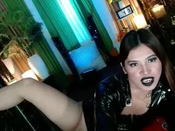 queen_kendalx19 on Chaturbate 