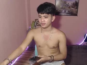 x_jemy22 — TREAT OR TRICK ? HALLOWEEN CUMSHOW ! #slave #couple #asian #femboy #master [2500 tokens remaining]