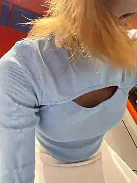 -AngelAri- — insta: purrrider