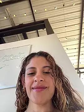 alana15 on StripChat 