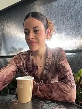 alana15 — MAKE ME WET