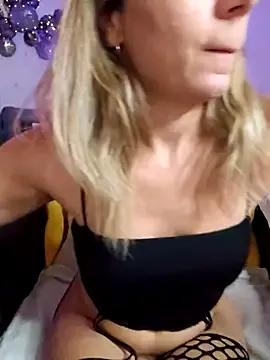 AngelaDesires's avatar