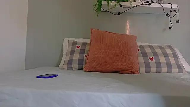 Annavic__ — suck and spit on my tits