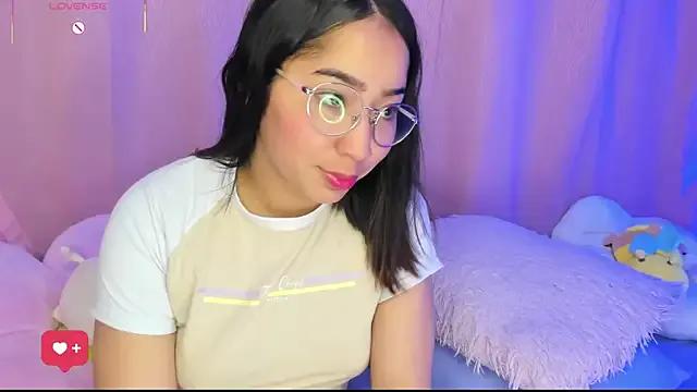 anni_ross on StripChat 