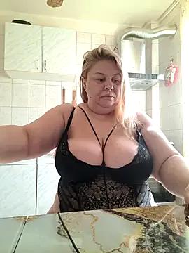 AriannaMilf on StripChat 