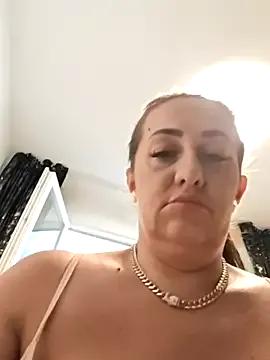 AvaNastyMilf on StripChat 
