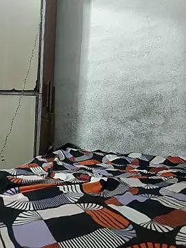 baby_Cpl21 — Show pusy in public