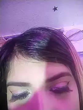 bella_star21 on StripChat 