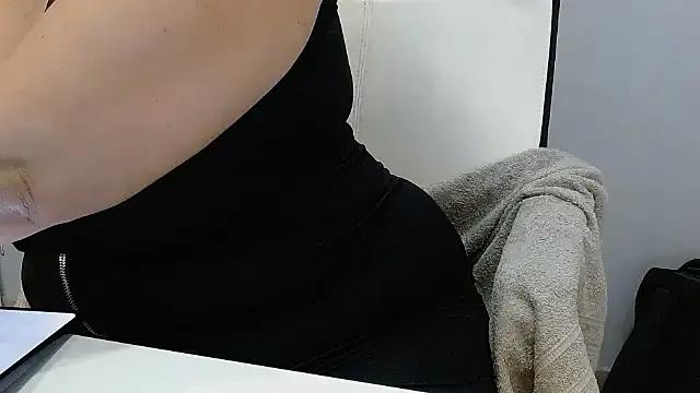 Betty2u on StripChat 