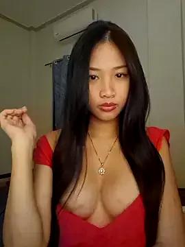 Bunny72772 on StripChat 