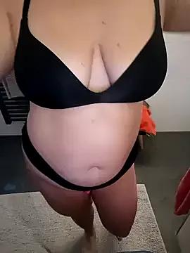 Curvy_Milf_Stella — Oil tits+ toy ctl