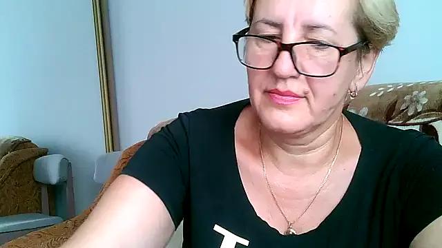 Dana4921 on StripChat 