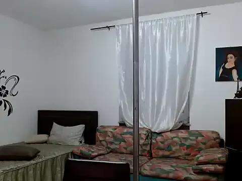 danasantoreal — VOGLIA DI SQUIRTARTI  IN FACCIA