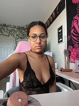DreaLaLuna — Freechat on StripChat