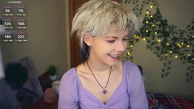 EngelAlman on StripChat 