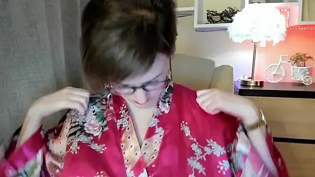 feliziaDesire — bra off