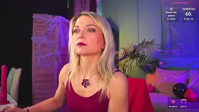 Gloria_Lovely — erotical dance