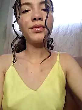 HelenHoltz on StripChat 