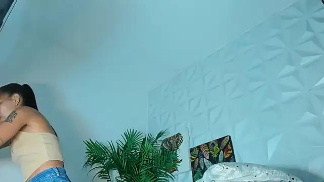 Hellen_Sky on StripChat 