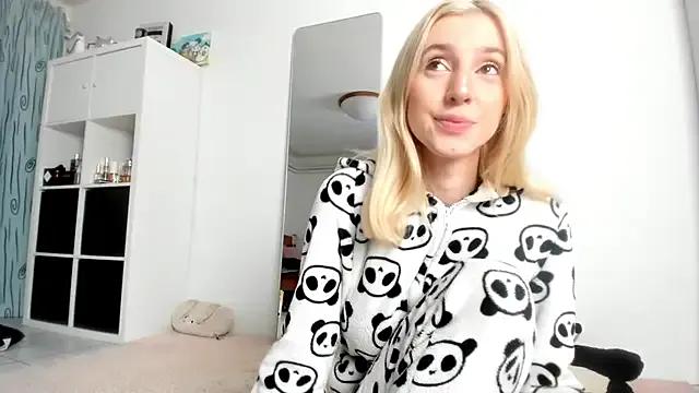 KenzieDawton — Freechat on StripChat