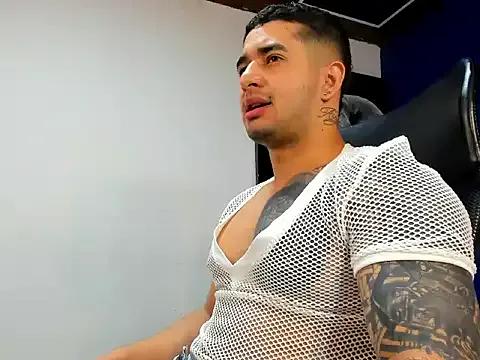 king_falconer — Naked show