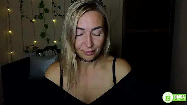 Kiss_julli88I on StripChat 