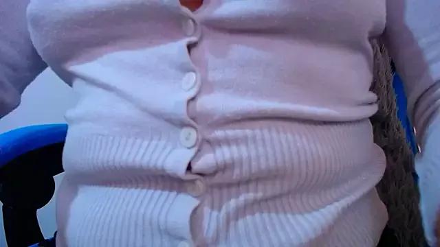 klylls_squirt_ on StripChat 