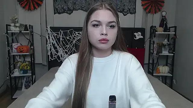 LaraPika on StripChat 