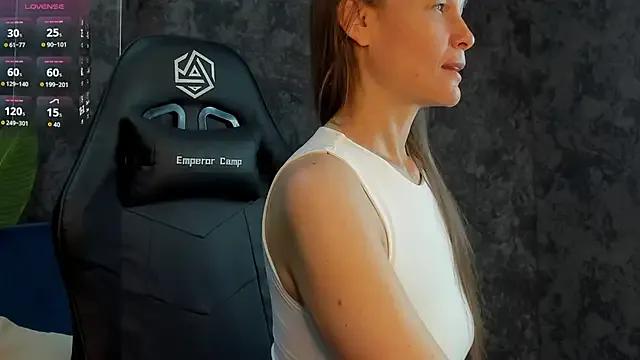 Lillian_White on StripChat 