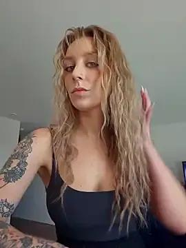 LilyOrion on StripChat 