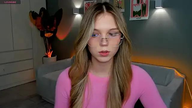 linakorvin — Show foot ;)