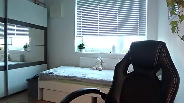 Linsy_Kim — hit me on the clit