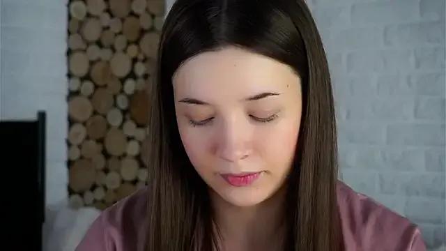 LowOncoming on StripChat 