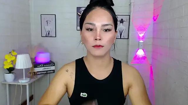 LylianaGirlx on StripChat 