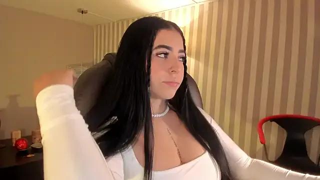 Maaiitee on StripChat 