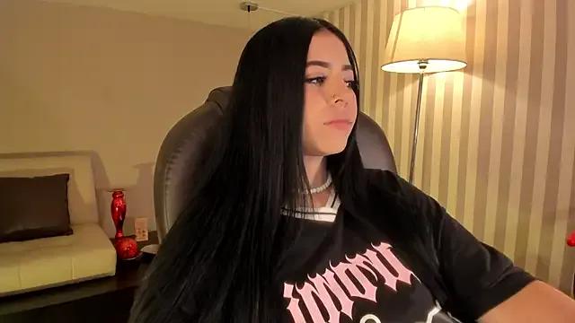 Maaiitee on StripChat 