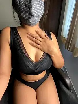 miss_lina on StripChat 